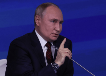 Kremlini publikon kushtet: Putin i gatshëm të diskutojë me Trump për Ukrainën, por…