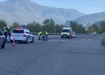 Aksident i rëndë në rrugën e Kombit, të lënduar rëndë 6 persona (Video)