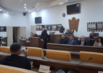 Në mungesë kuorumi, dështon të mbahet seanca e jashtëzakonshme e Kuvendit Komunal të Gjilanit