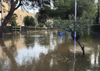 Moti ekstrem në Barcelonë, shtëpia e Lewandowskit nën pushtetin e ujit (Video)