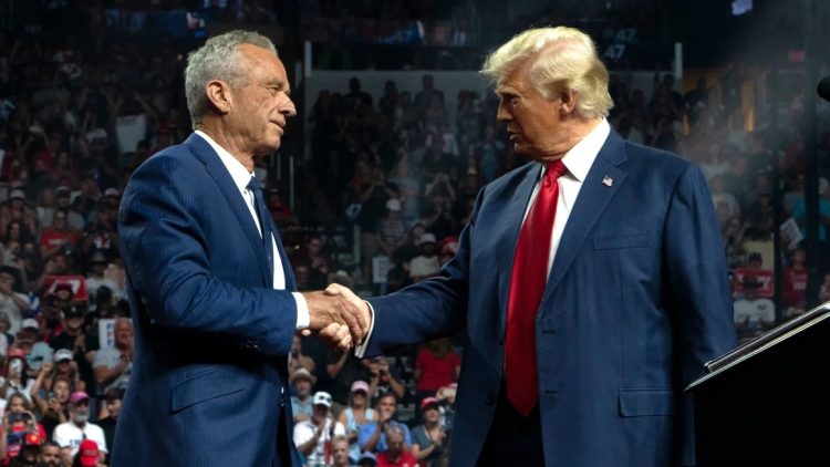 Trumpi ia lë shëndetësinë në dorë vaksino-skeptikut, Robert F. Kennedy Jr