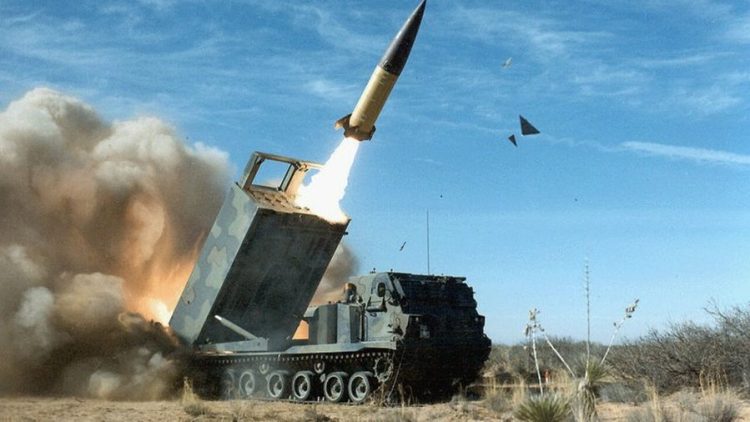 Ukraina godet për herë të parë Rusinë me raketa amerikane