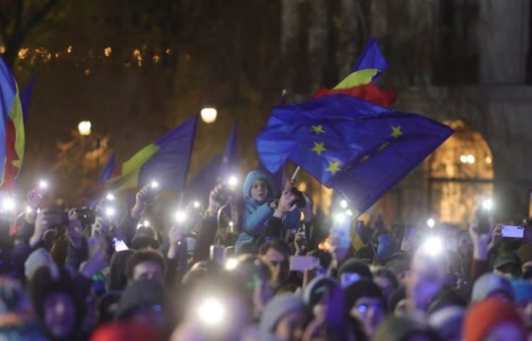 Kushtetuesja anulon zgjedhjet presidenciale në Rumani