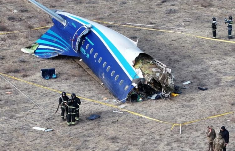 Azerbajxhani: Rusia po tenton “të fshehë” shkakun e rrëzimit të avionit