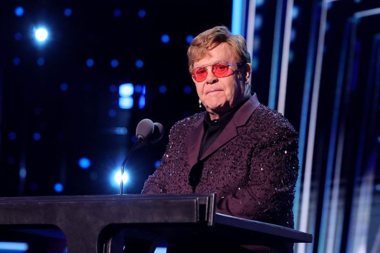 Elton John kundër legalizimit të kanabisit: “Një nga gabimet më të mëdha të të gjitha kohërave”