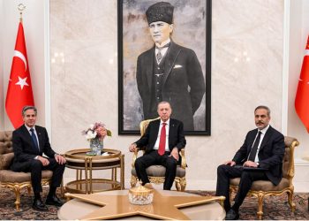 Blinken shkon në Turqi, takohet me Erdogan për situatën në Siri