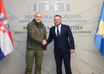 Maqedonci takohet me homologun kroat, e informon për gjendjen në veri pas sulmit në Ibër Lepenc
