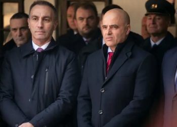 Policia bastis shtëpitë e ish-kryeministrit Kovaçevski dhe zëvendësit të tij Grubi