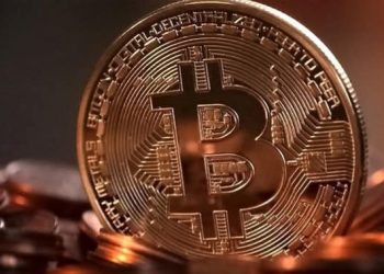 Rusia fillon përdorimin e Bitcoin-it për pagesa ndërkombëtare