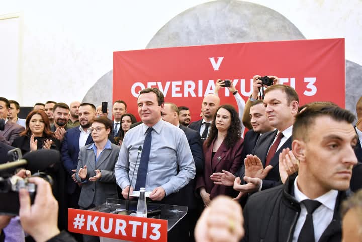 Kurti në Llap tregohet kreativ: PO, DUJE VV