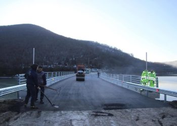 Pas dy vitesh bllokim dhe pritjeje, Durmishi: Po asfaltohet ura te Liqeni i Badocit