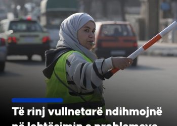 Të rinj vullnetarë ndihmojnë në lehtësimin e problemeve të trafikut në Halep të Sirisë