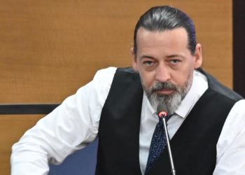 Gëzim Sveçla ndalohet për 48 orë pas dëmtimit të pajisjeve të Kuvendit Komunal të Prishtinës