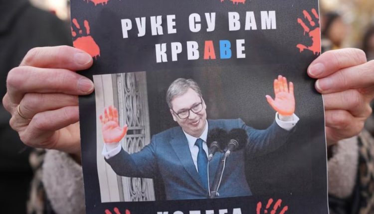 Protesta masive në Beograd, Vuçiq: Nuk largohem nga vendi siç bëri Assadi