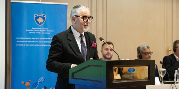 Në Prishtinë mbahet Simpoziumi i Parë Shkencor i Teknologjisë Mjekësore