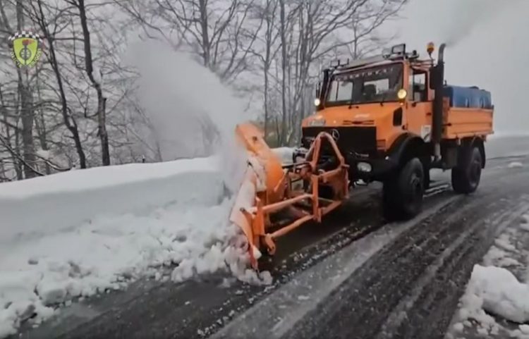 Policia apel qytetarëve: Kujdes shpejtësinë, respektoni rregullat