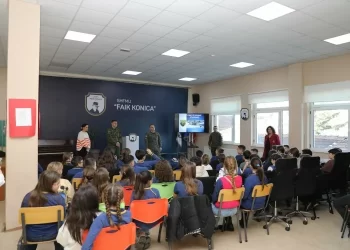 FSK-ja mbanë ligjëratë për mjetet piroteknike në shkolla