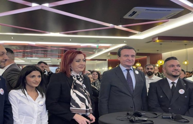 Kurti: Po punohet për ngritjen e standardit të jetesës për romët (Video)