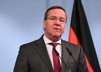 Shefi i mbrojtjes gjermane paralajmëron kërcënime hibride nga Rusia