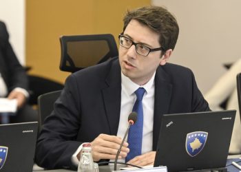 Murati tregon se kur do të ekzekutohet 100 eurot shtesë për pensionistët dhe fëmijët deri në 16 vjeç