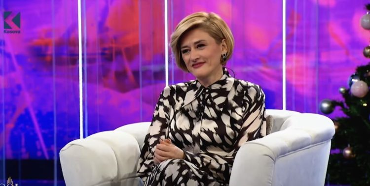 Kusari-Lila rrëfehet për kancerin e gjirit: E zbulova krejt rastësisht (VIDEO)