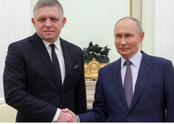 Kryeministri sllovak takon Putinin në një vizitë të papritur në Moskë