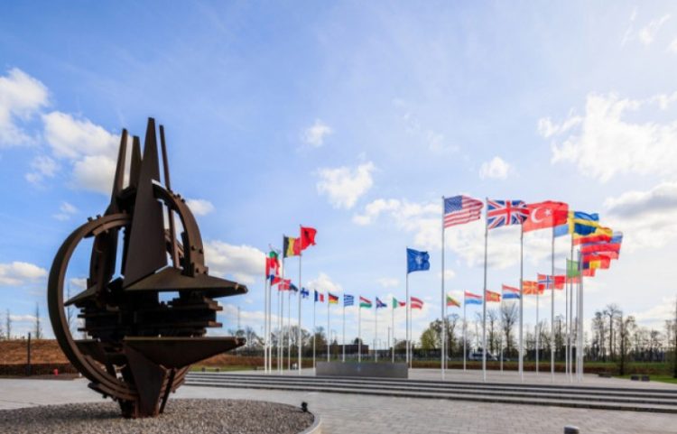 Vendet e NATO-s rrisin shpenzimet për mbrojtje