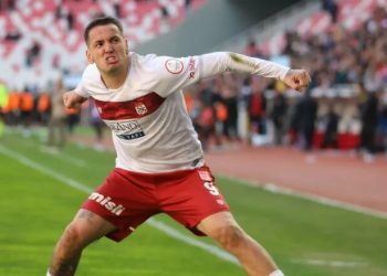 Rey Manaj drejt transferimit tek gjiganti turk – bisedimet tashmë kanë filluar