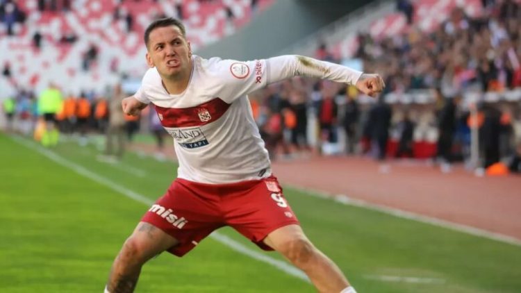 Rey Manaj drejt transferimit tek gjiganti turk – bisedimet tashmë kanë filluar