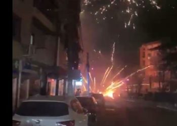 Morën flakë lokalet dhe banesat përreth – policia me detaje për shpërthimin nga fishekzjarret në Prizren