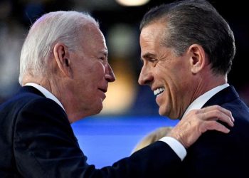 Bideni e fali të birin për akuzat penale, disa demokratë s’pajtohen