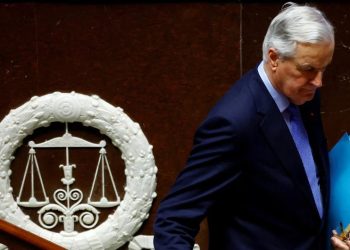 Kryeministri francez jep dorëheqjen pas rënies së qeverisë