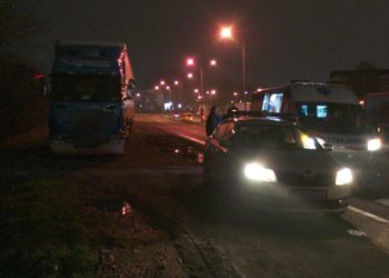 Shoferi i një kamioni të Kosovës vdes papritmas në doganën e Serbisë