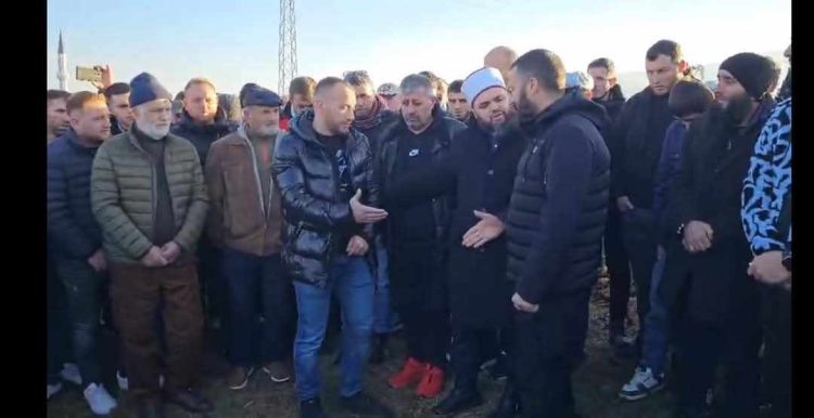 SHTRIHET DORA E FALJES / Në emër të Zotit familja Azemi fal ġjakun e Muhametit