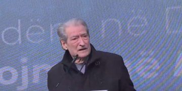 Përkujtohet me protestë Dita e Rinisë, Berisha: Shqipëria sot po përjeton diktaturë, koha për sulm