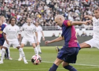 Iniesta i jep lamtumirën futbollit para 45 mijë tifozëve