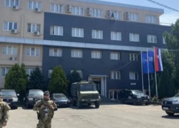 KFOR-i mohon se kishte ndalim për ndonjë zyrtarë për të hyrë në Komunën e Leposaviqit