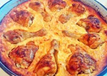 Tavë kosi me petë dhe mish pule, shije speciale