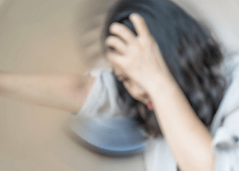 Çfarë e shkakton marramendjen në mëngjes?