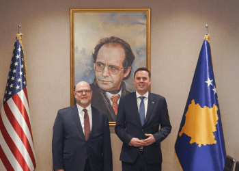 Takimi lamtumirës me ambasadorin e SHBA-së, Abdixhiku-Hovenierit: Lidhja jonë është ideologjike, është insitucionale e afatgjate