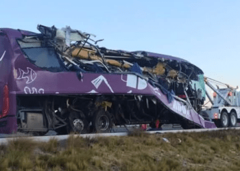 Meksikë, autobusi përplaset me kamionin, të paktën tetë viktima e dhjetëra të plagosur