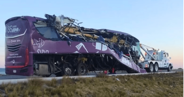 Meksikë, autobusi përplaset me kamionin, të paktën tetë viktima e dhjetëra të plagosur