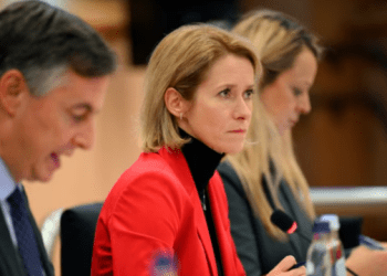 BE-ja dërgon një diplomat për të biseduar me udhëheqësit e rinj të Sirisë