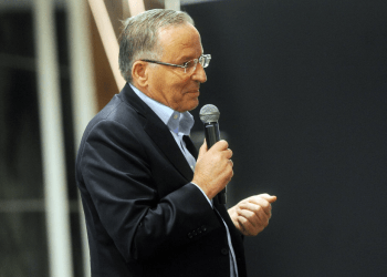 Bedri Hamza premton Fond Shtetëror të Bursave