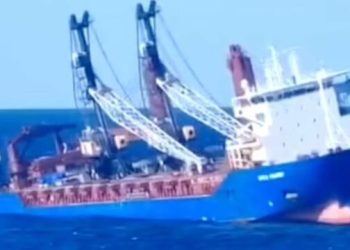 Fundoset në Mesdhe anija ruse pas një shpërthimi të fuqishëm