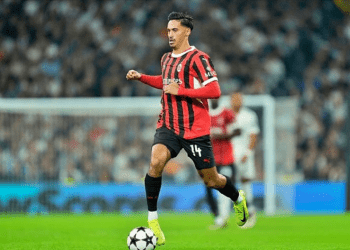 Milani kërkon ta ‘blindojë’, holandezi: Nuk ndodh shpesh rinovimi vetëm pas një viti