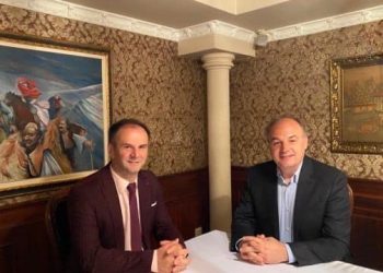 Hoxhaj: Me mendje dhe me zemër, me Hajredin Kuçin!