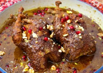 Mish pule me shegë dhe arra, tava e shijshme e dimrit