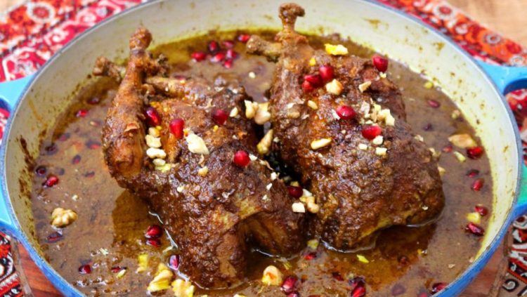 Mish pule me shegë dhe arra, tava e shijshme e dimrit