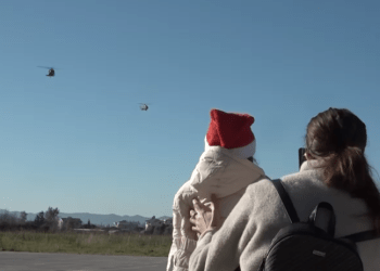 Kryeministri Rama uron Vitin e Ri me atmosferën nga Baza Ajrore e Farkës